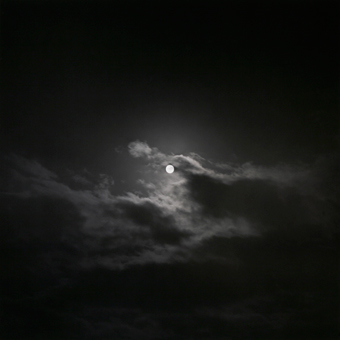 Andrea Calabresi – Moon